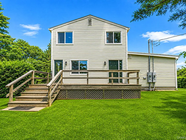 1394 Main Rd — Photo 31