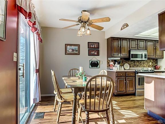 4th image of 704 Bay Brooke Ct