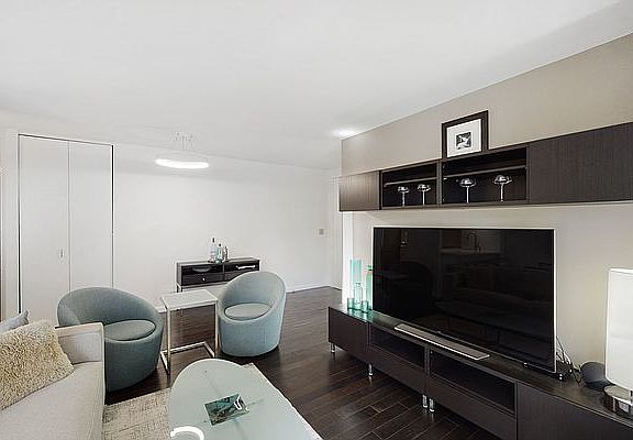 3rd image of 300 E 62nd St APT 704