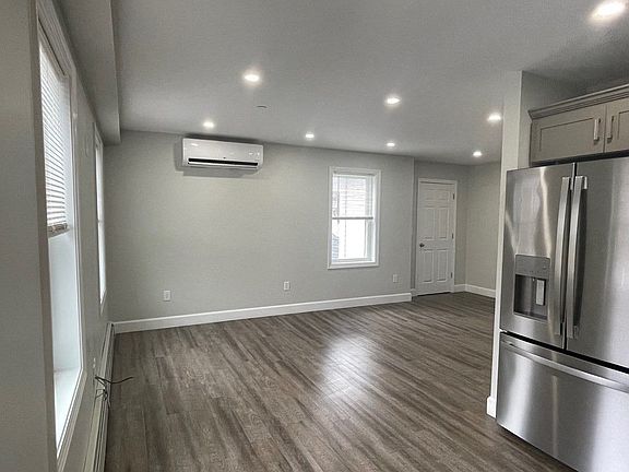 3rd image of 129 Pleasant St #3