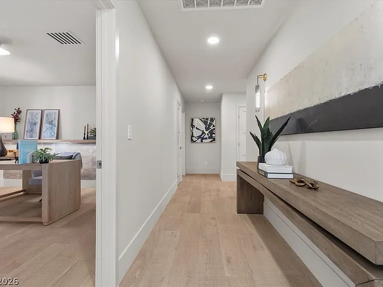 2401 Driftwood Dr — Photo 60