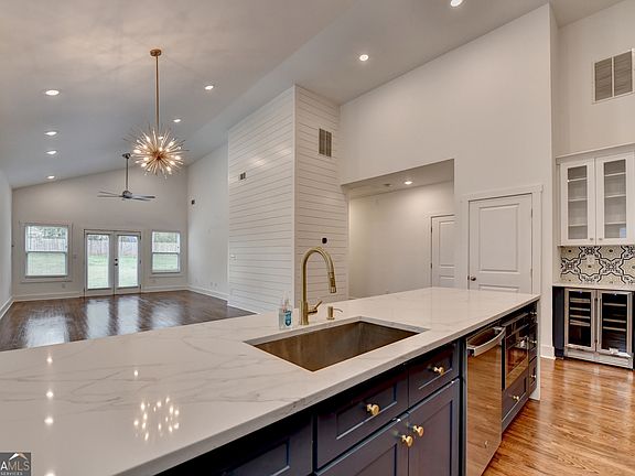 2nd image of 1990 McAfee Pl