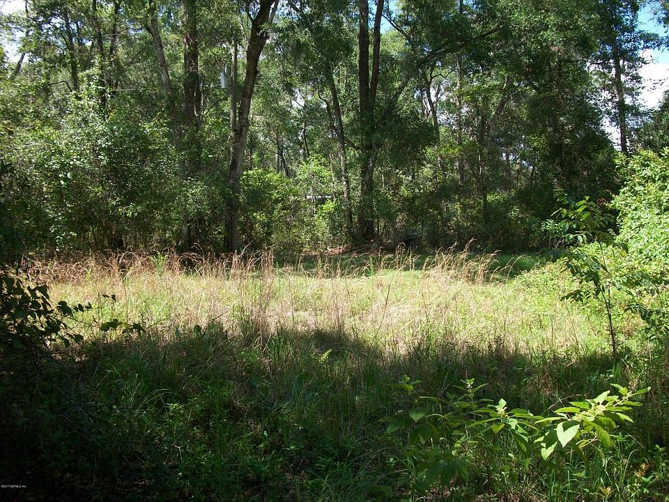 2nd image of 109 Lake Edge Trl