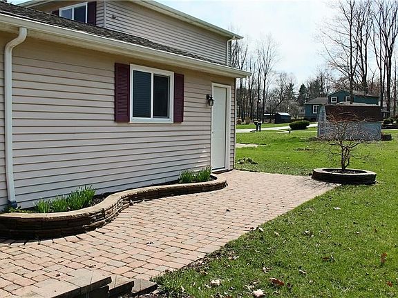 3rd image of 11178 Heritage Dr