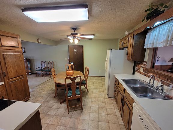 5th image of 2603 S Stilwell St