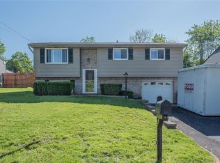 542 Vale Dr, Pittsburgh, PA 15239