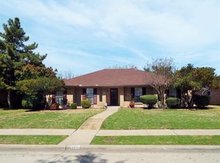 2613 Meadowridge Dr, Garland, TX 75044