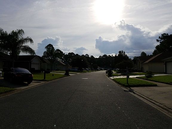 4th image of 977 Cherry Point Way
