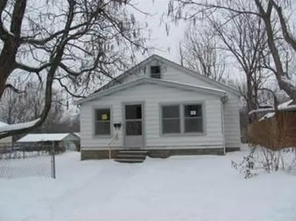 300 N Huttig Ave, Independence, MO 64053