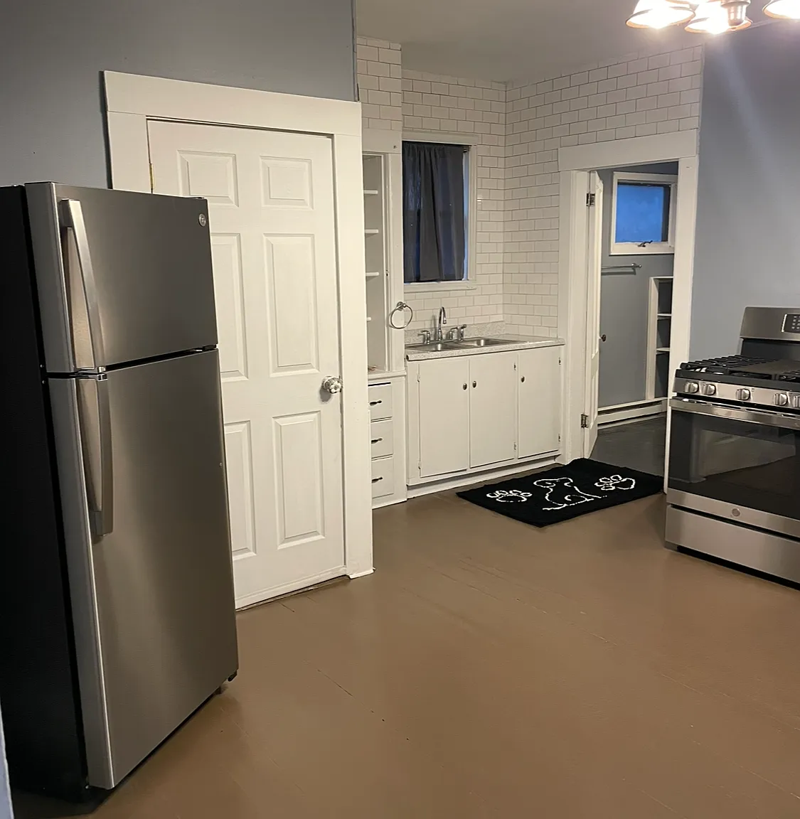 2 bed, $1,800 — Photo 1