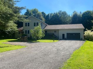 20369 Derouin Dr, Sackets Harbor, NY 13685