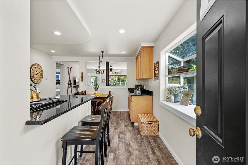 3rd image of 14616 681st Avenue NE