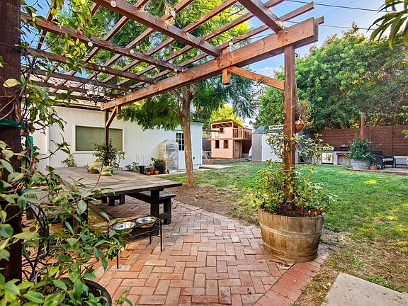 5th image of 4738 Soria Dr