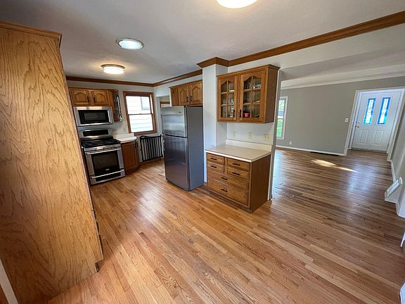 Open layout. Nice location for dinning room table