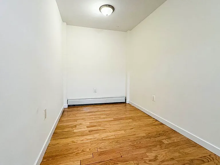 918 Metropolitan Ave #3 — Photo 6