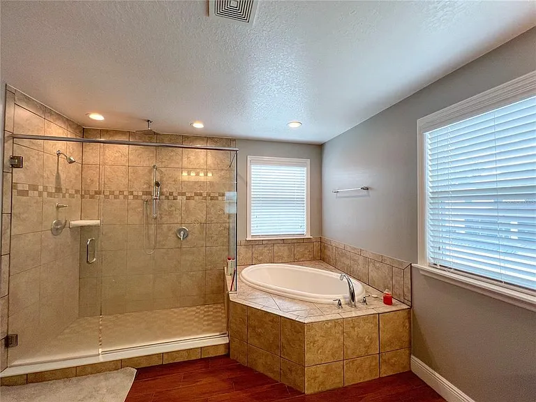 948 NW 252nd Dr — Photo 17