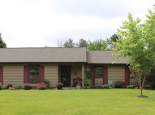 811 Old Farm Cir, Fort Wayne, IN 46807