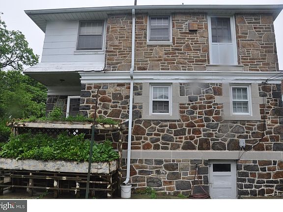 4th image of 1716 Chestnut St