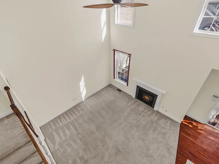 102 Burnet Cres #102 — Photo 29