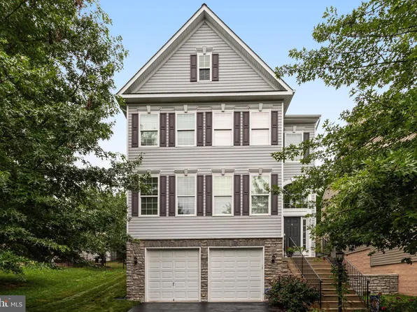 3105 Eagle Talon St, Woodbridge, VA 22191