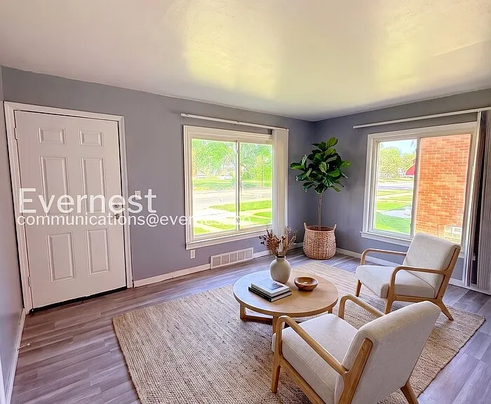 15380 Meyers Rd — Photo 3