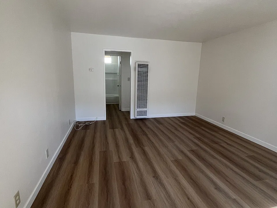 5150 Neptune Sq #F