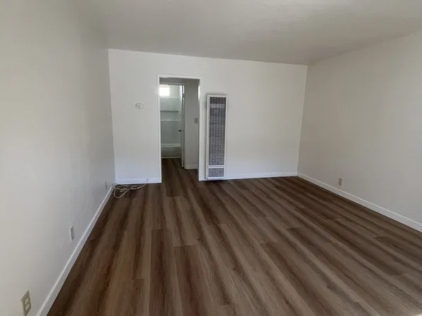 5150 Neptune Sq APT F, Oxnard, CA 93035