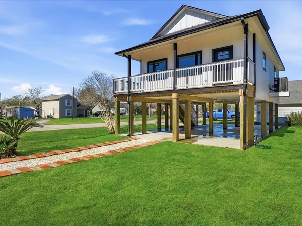 230 S Y St, La Porte, TX 77571