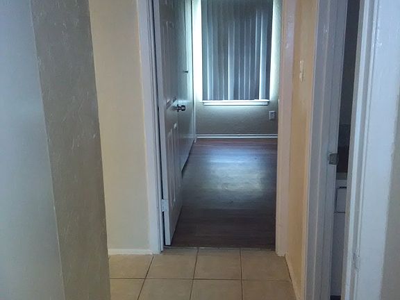 4th image of 2001 43rd St APT E