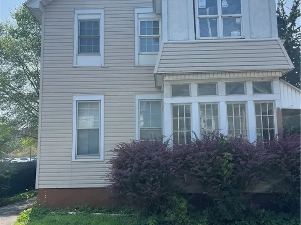 1669 Hager St, Utica, NY 13502