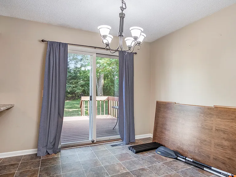 6679 Pleasantview St NE — Photo 8