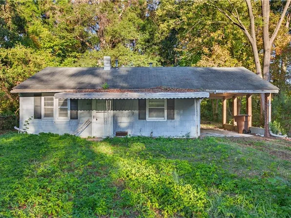 1213 Lolly Ln, Greensboro, NC 27405