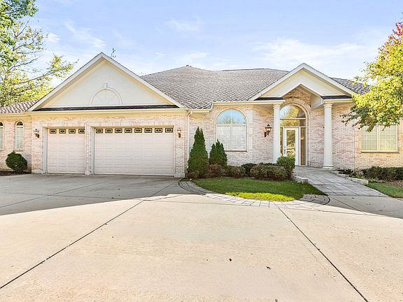 3rd image of 170 Los Lagos Dr