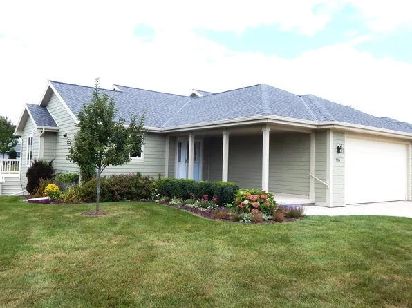 916 Hawthorne COURT, Manitowoc, WI 54220