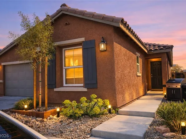 7890 Hamilton Pool Dr, Spring Valley, NV 89113