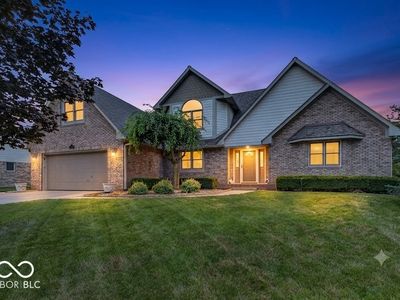 1133 Hudson Bay Dr, Greenwood, IN, 46142
