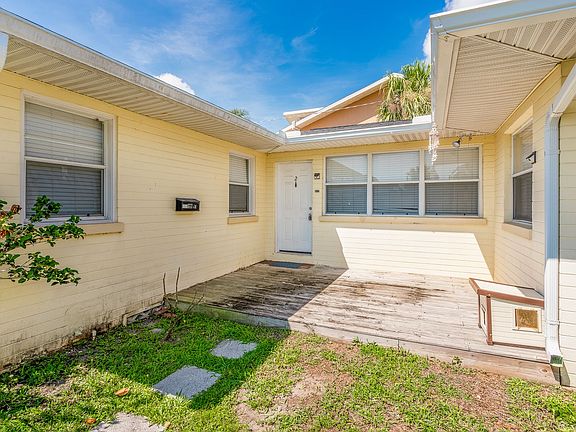 5th image of 517 University Blvd #2