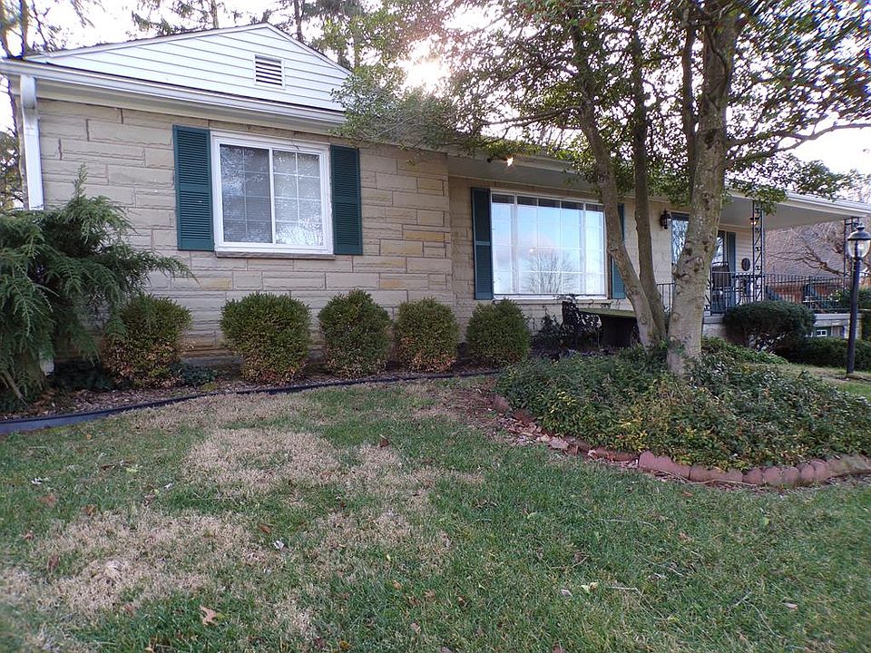 1st image of 1090 Noel Dr