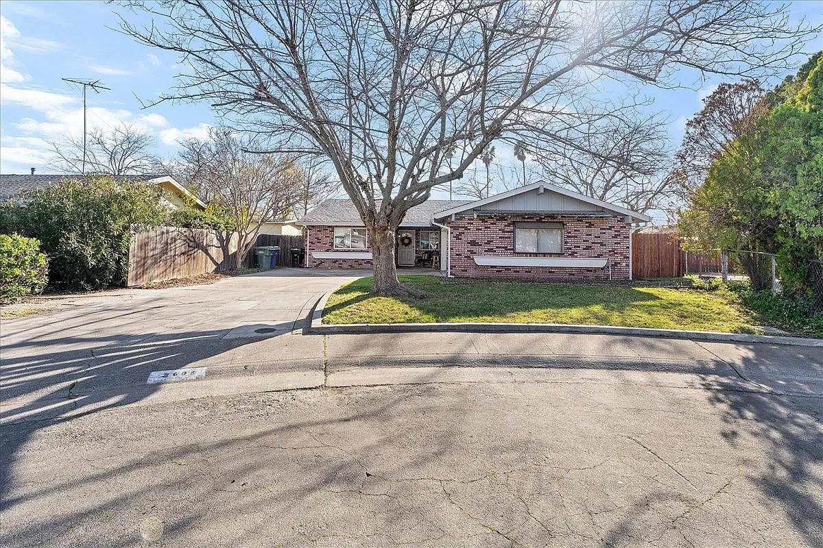 3608 Winthrop Ct photo 1