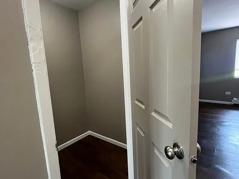 2252 W Nichols Rd — Photo 5