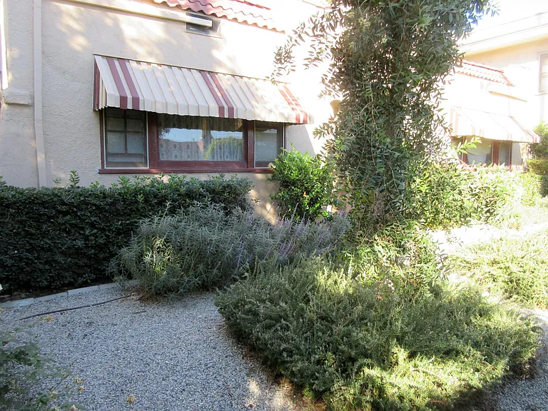 1137 Lodi Pl #3/5 — Photo 2