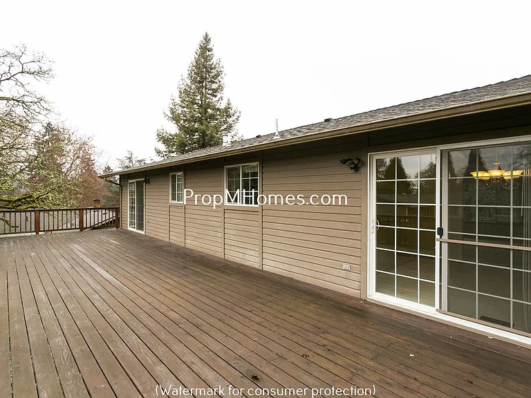 16524 SE Gordon St — Photo 22