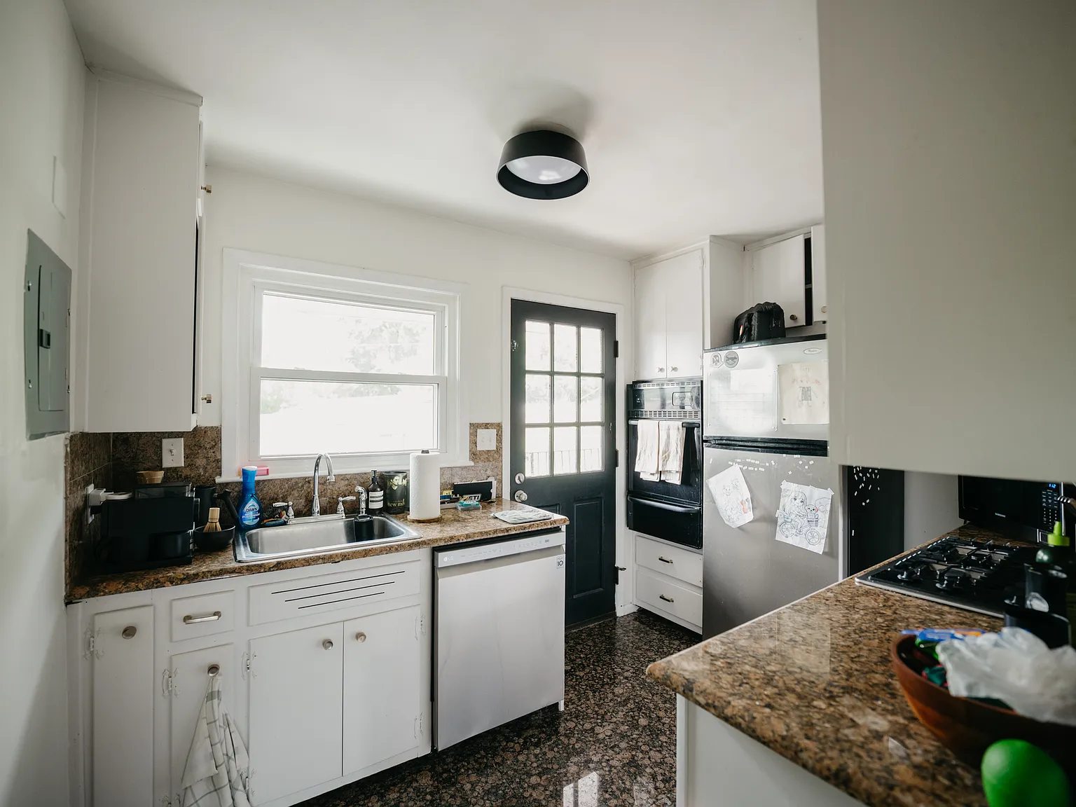 2 bed, 980 sqft, $1,900 — Photo 3