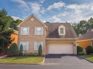 5502 Village Dr, Roanoke, VA 24018