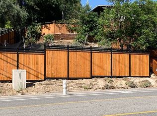 9019 Foothill Blvd, Sunland, CA 91040