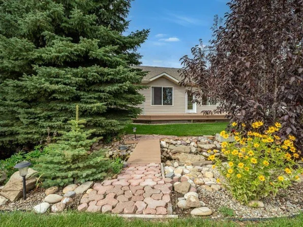 127 W Whispering Way, Vulcan, AB T0L 2B0