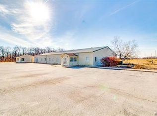 620 Armsway Blvd, Godfrey, IL 62035