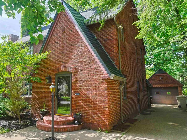 1315 Sunnymede Ave, South Bend, IN 46615