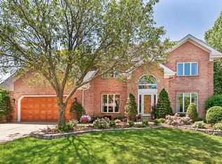 21W775 Clifford Rd, Glen Ellyn, IL 60137