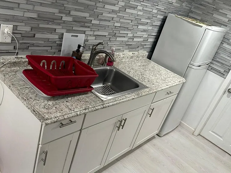 319 Kennedy Blvd #C — Photo 17